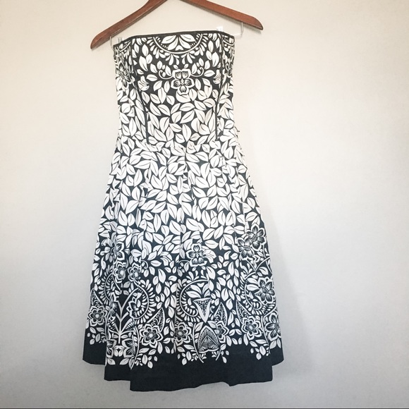 WHBM Fit and Flare Strapless Dress Size 10 - Picture 9 of 9